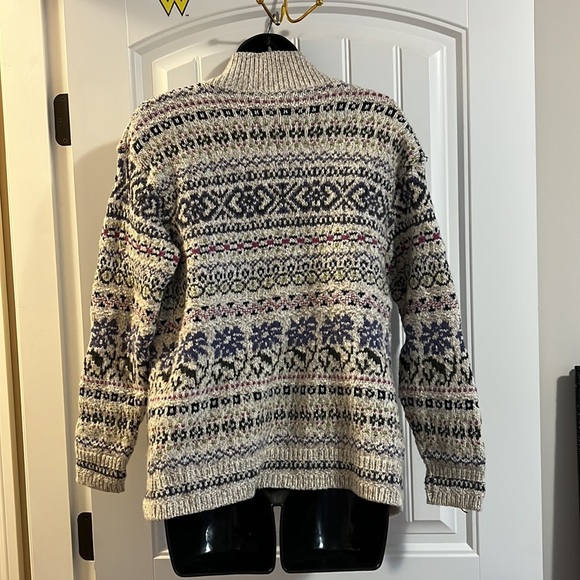 Northern reflection vintage wool knit cardigan 😍🌈 - Picture 4 of 13